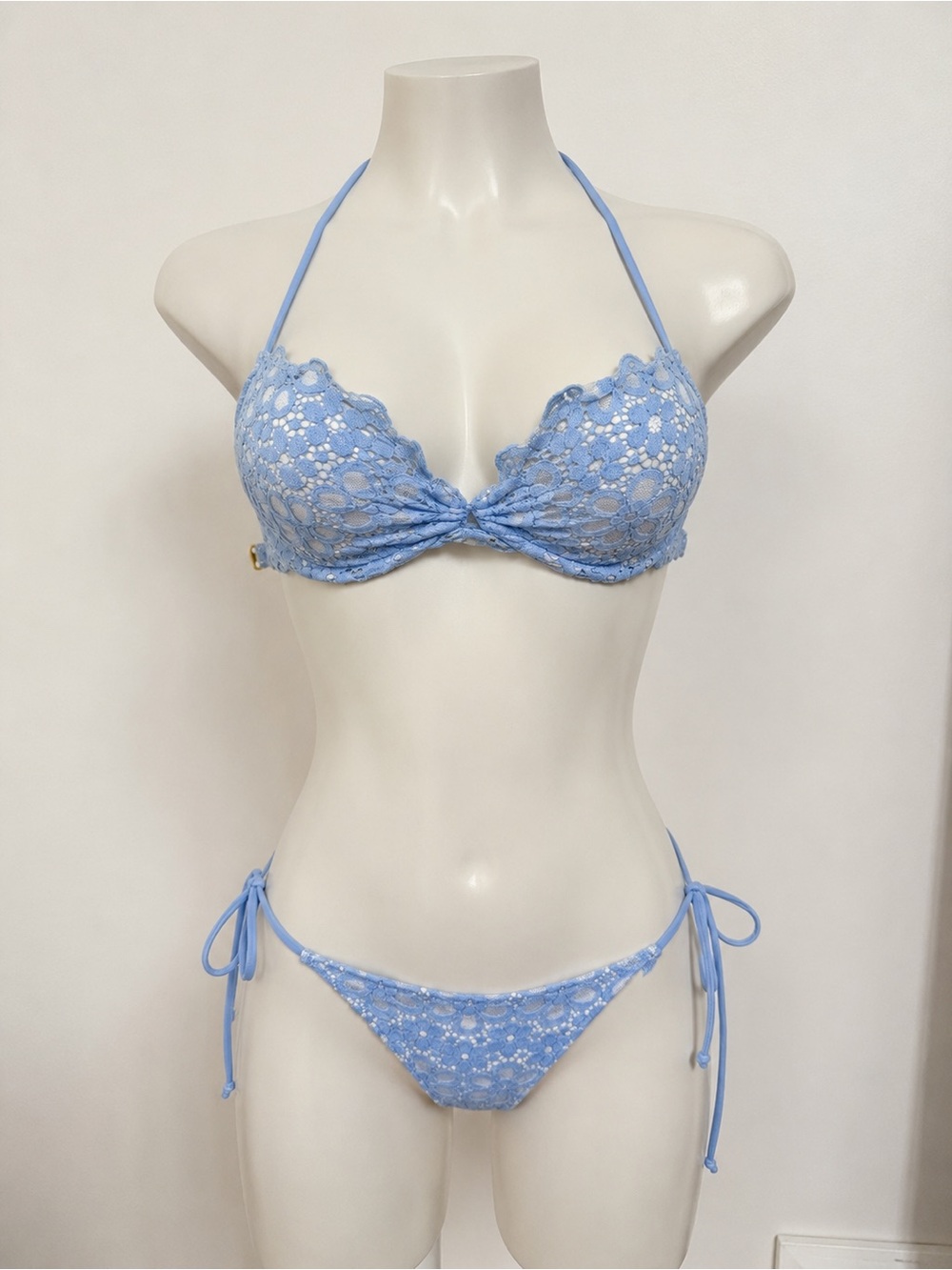 Victoria’s Secret Blue Floral Lace 3-Piece Bikini Set — NWT